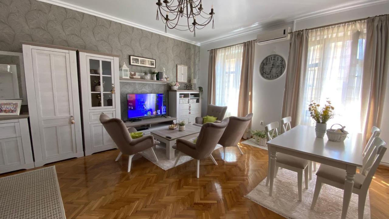 Old Town Apartment Ana Сибиу Экстерьер фото